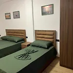 Hotel Brifs